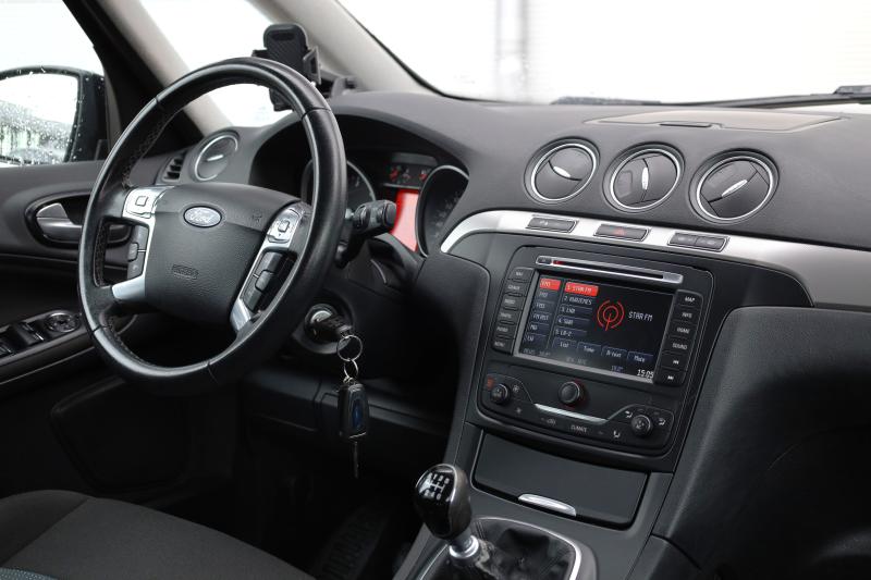 Ford - S-MAX - pic12