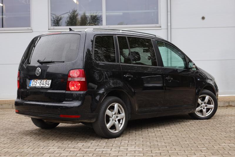 Volkswagen - Touran - pic7