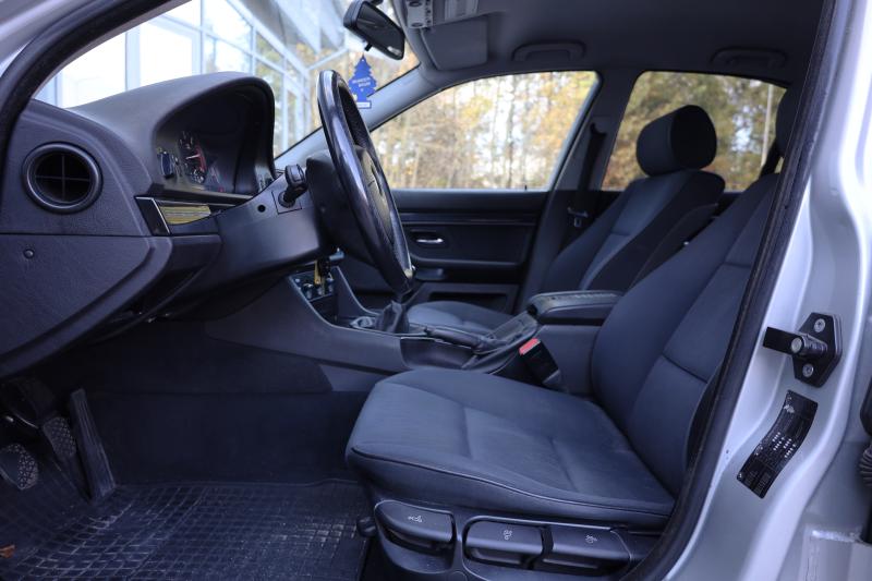 BMW - 525 - pic10