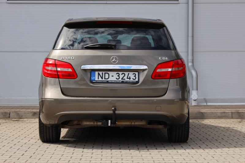 Mercedes-Benz - B180 - pic6
