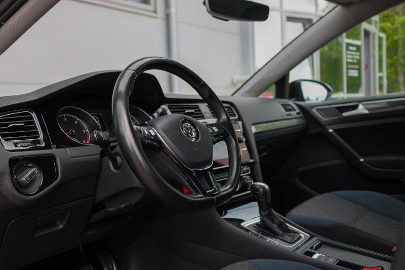 Volkswagen - Golf - pic9