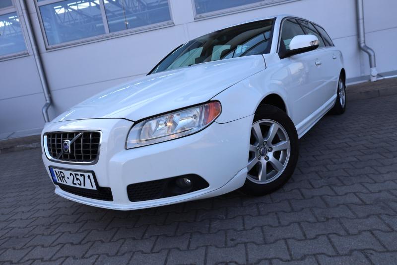 Volvo - V70 - pic2