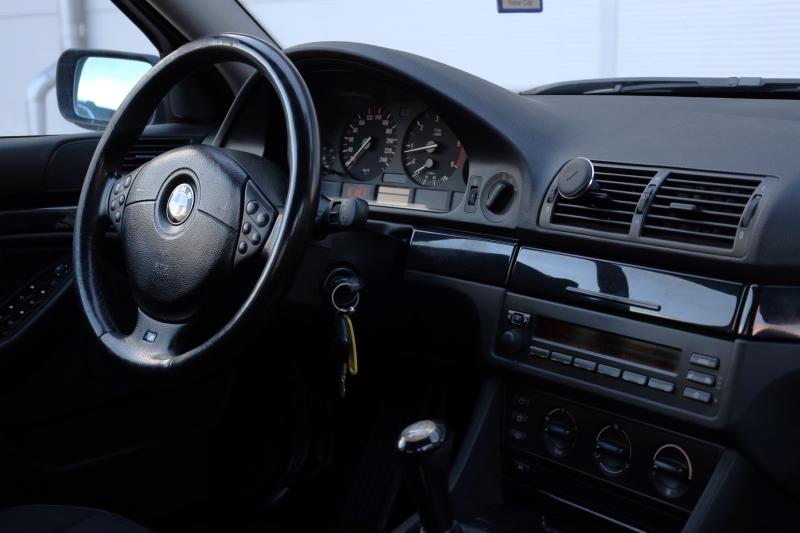 BMW - 525 - pic12