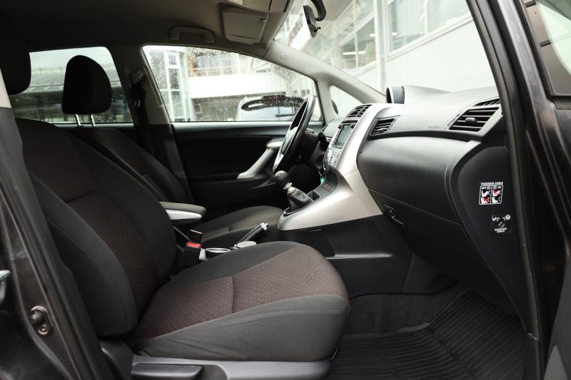 Toyota - Verso - pic11