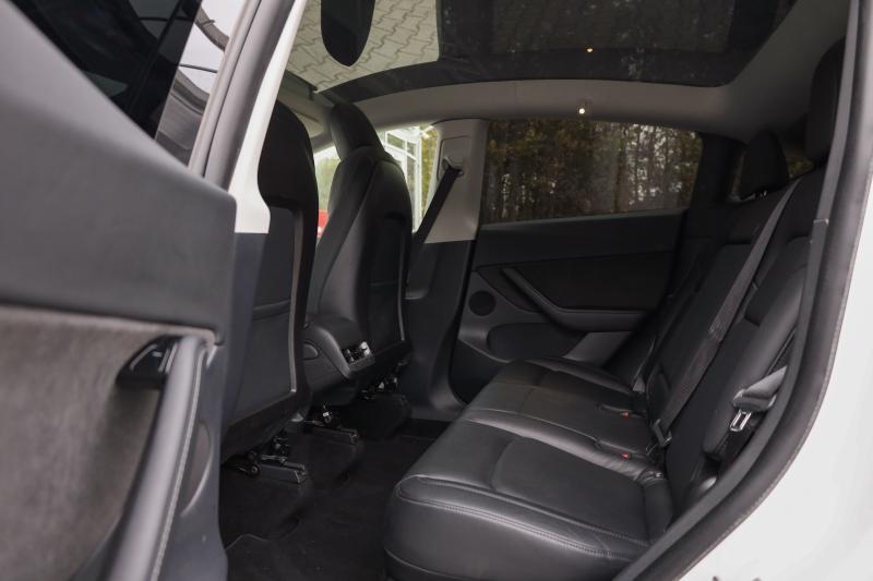 Tesla - Model Y - pic12