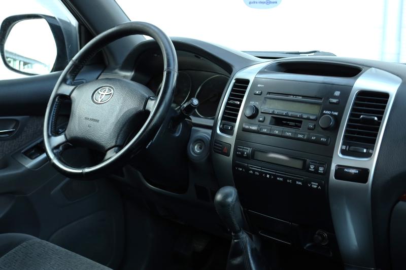 Toyota - Land Cruiser - pic11