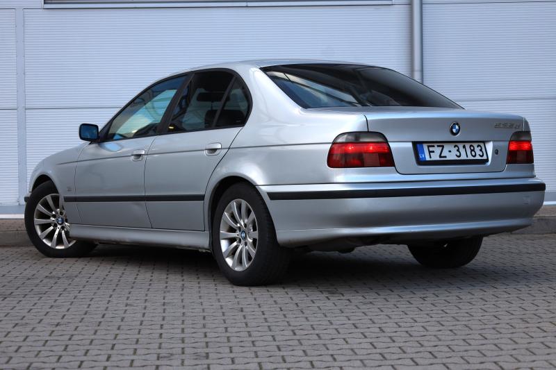 BMW - 525 - pic5