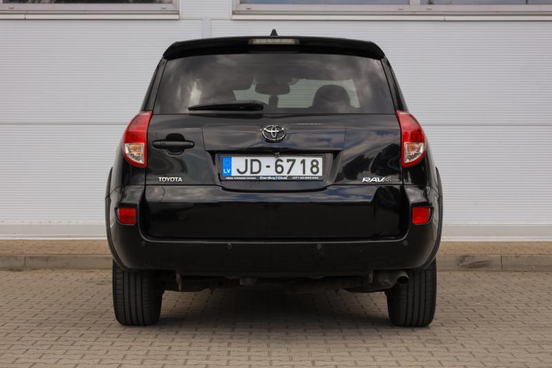 Toyota - RAV4 - pic5
