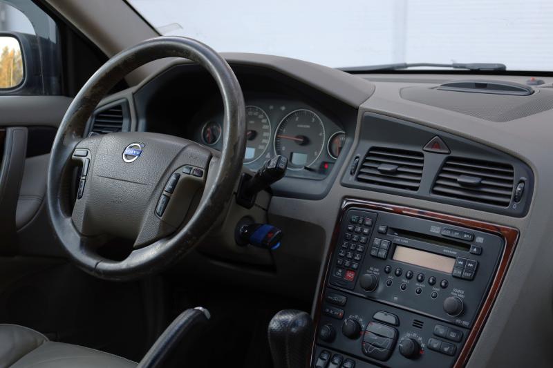 Volvo - V70 - pic11