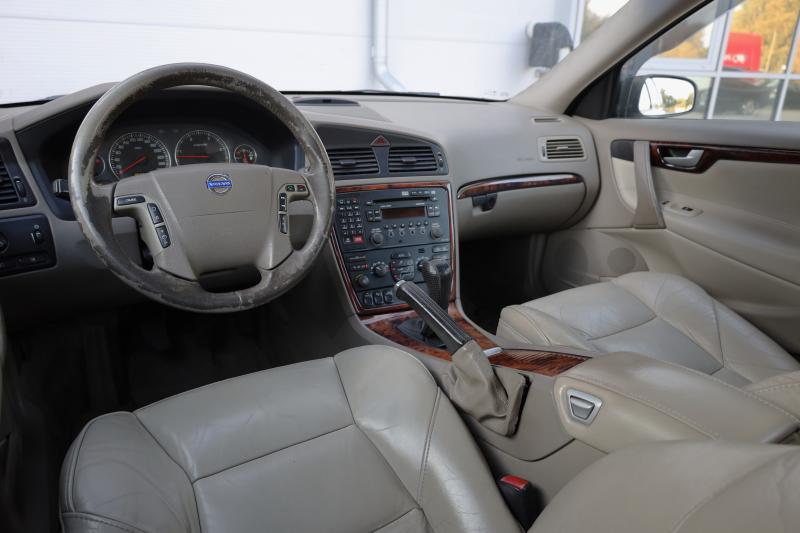 Volvo - V70 - pic8