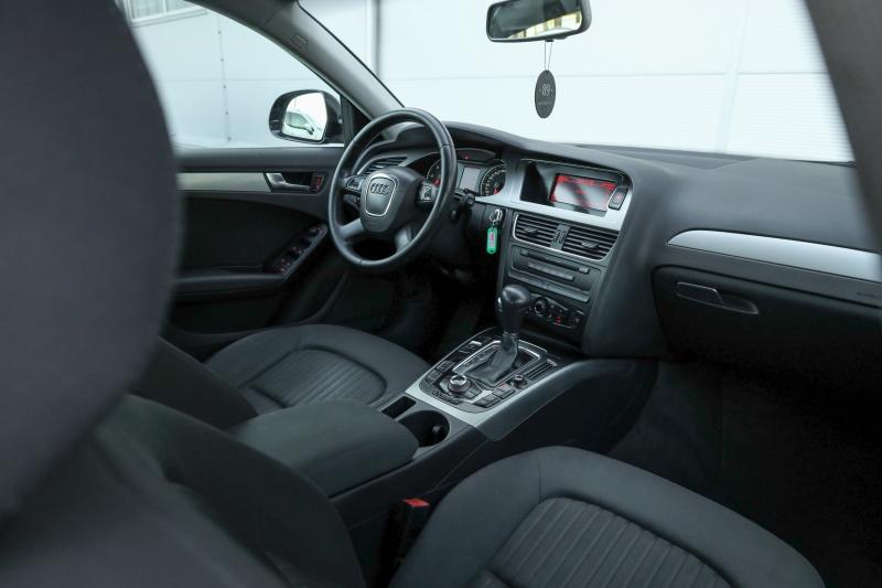 Audi - A4 - pic16