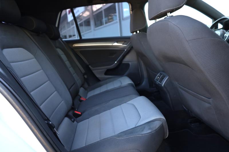 Volkswagen - Golf - pic15