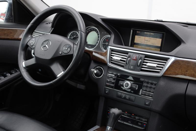 Mercedes-Benz - E200 - pic11