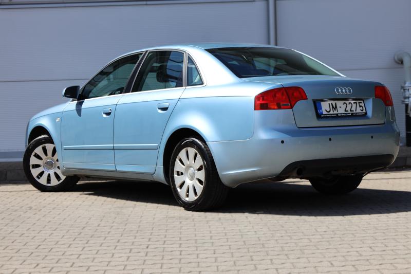 Audi - A4 - pic5