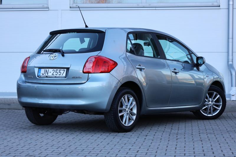 Toyota - Auris - pic4