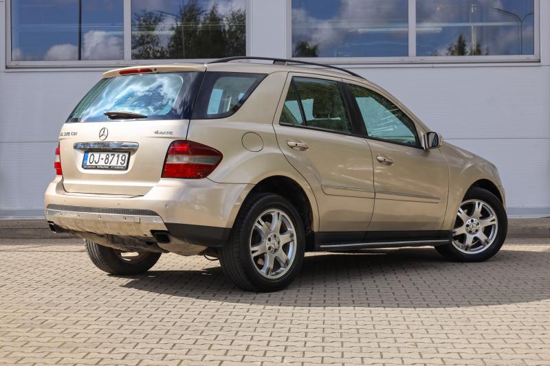Mercedes-Benz - ML320 - pic6