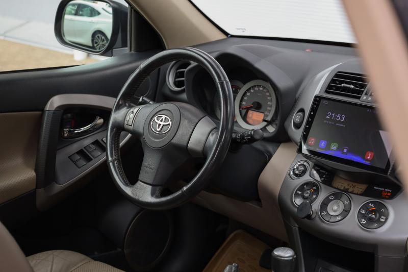 Toyota - RAV4 - pic15