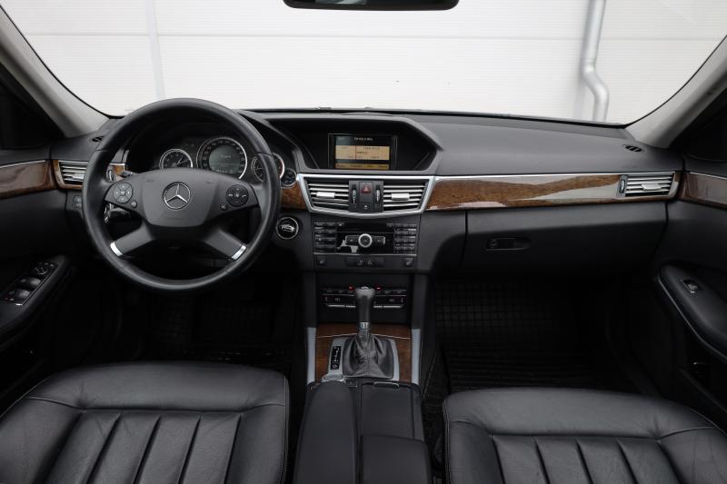 Mercedes-Benz - E200 - pic7