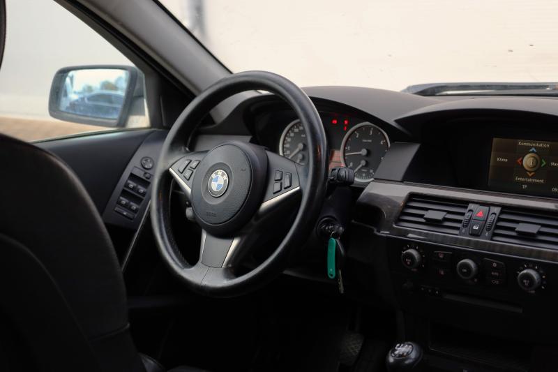 BMW - 525 - pic13