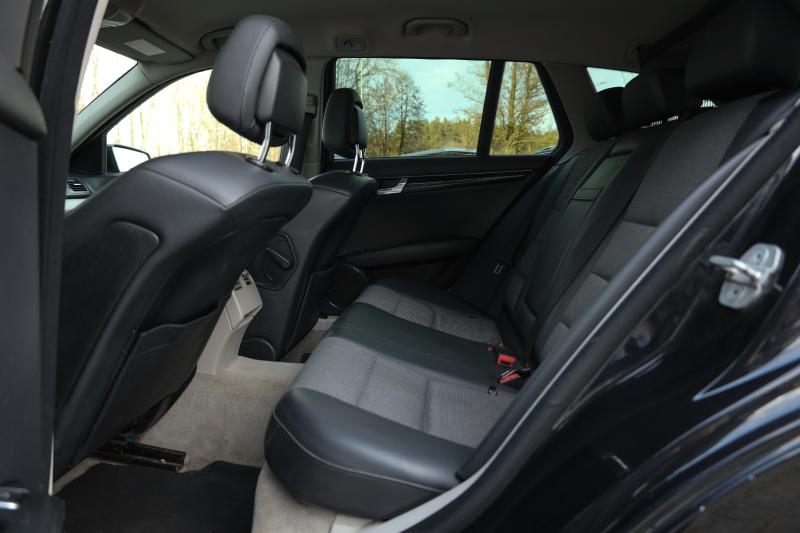 Mercedes-Benz - C220 - pic10