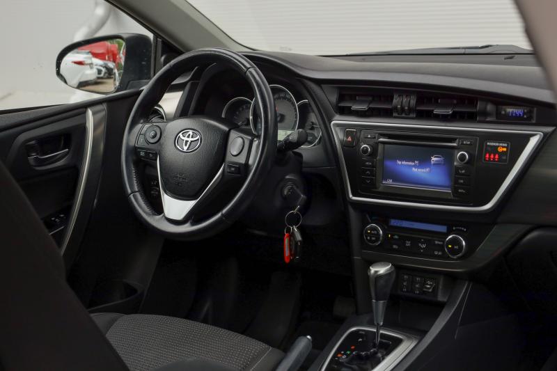 Toyota - Auris - pic18