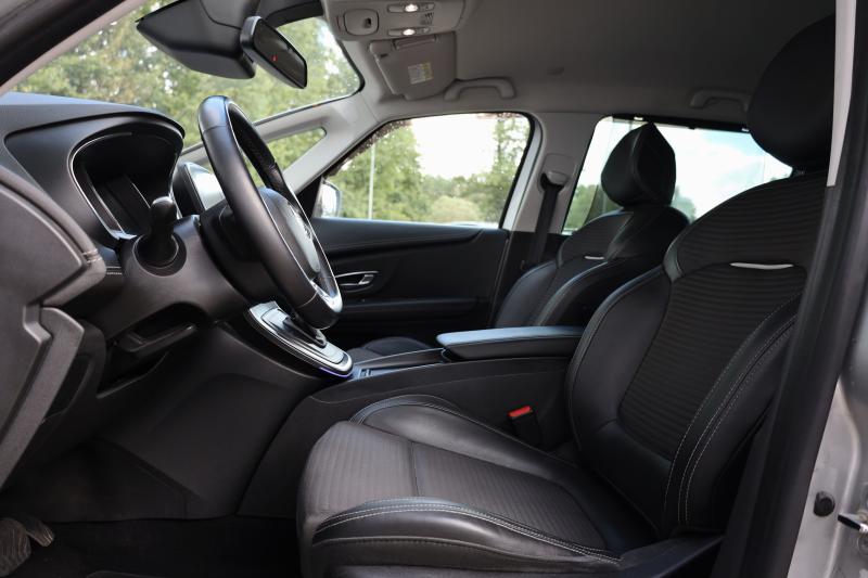 Renault - Scenic - pic12