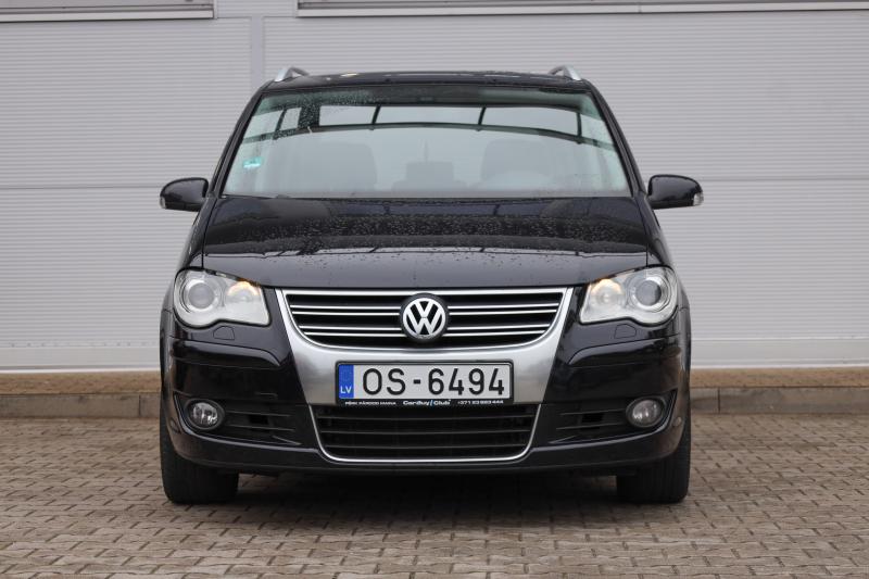 Volkswagen - Touran - pic3