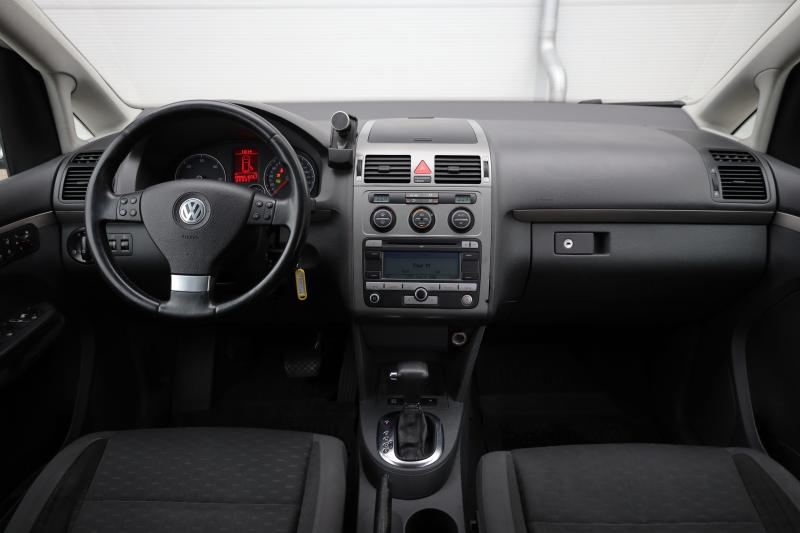 Volkswagen - Touran - pic5
