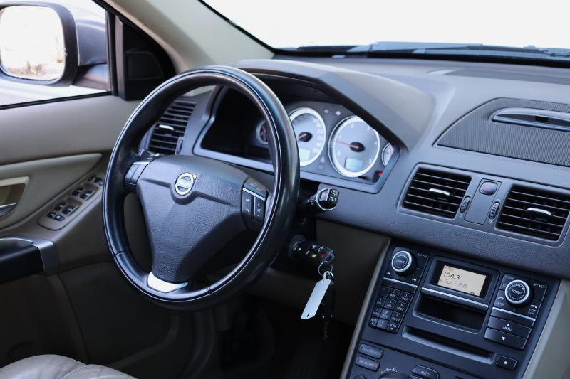 Volvo - XC90 - pic13