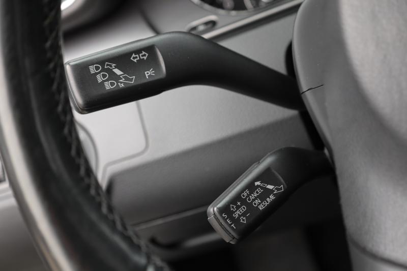 Volkswagen - Passat - pic21