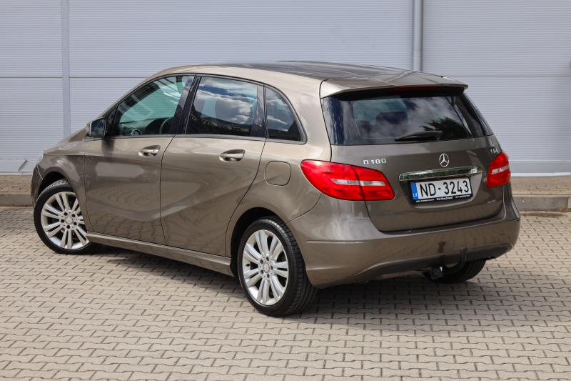 Mercedes-Benz - B180 - pic5