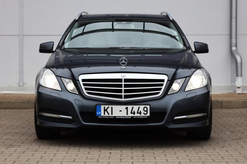 Mercedes-Benz - E200 - pic3
