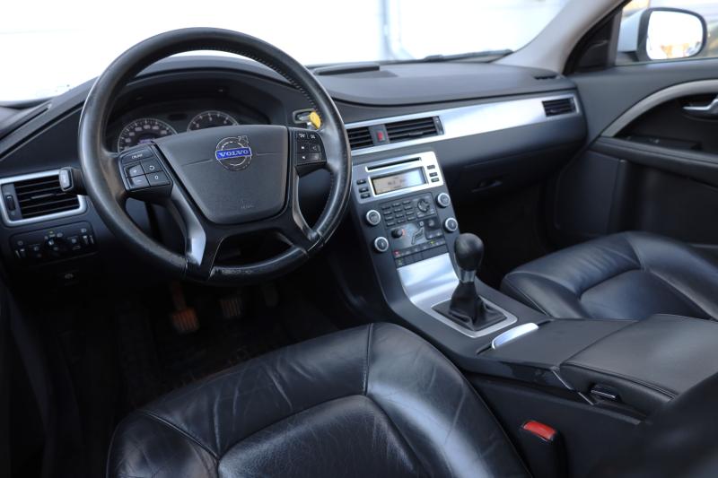 Volvo - V70 - pic8