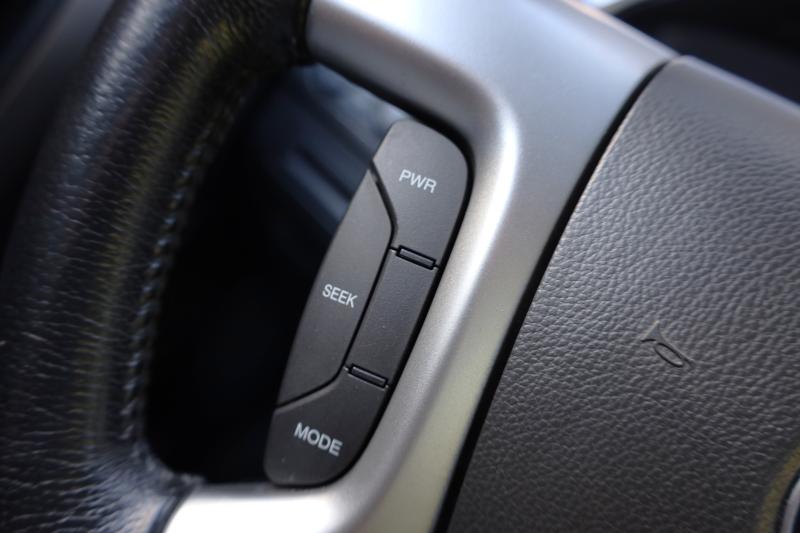 Chevrolet - Captiva - pic21