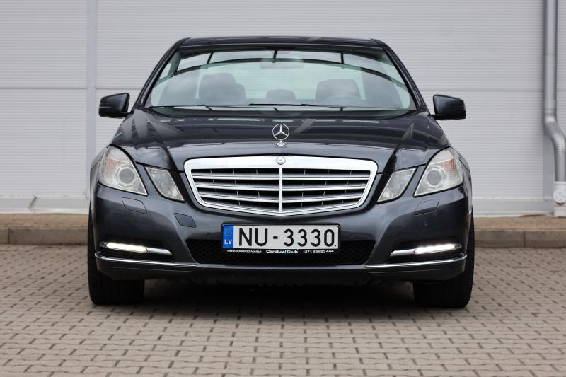 Mercedes-Benz - E200 - pic3