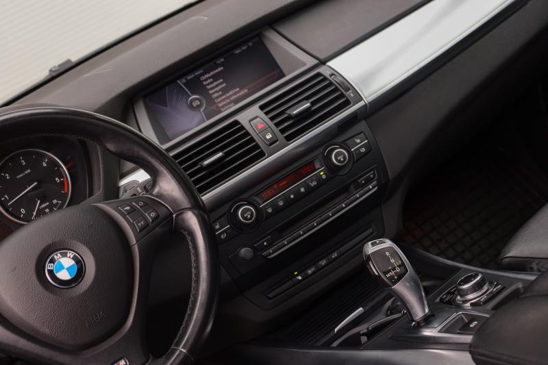 BMW - X5 - pic16