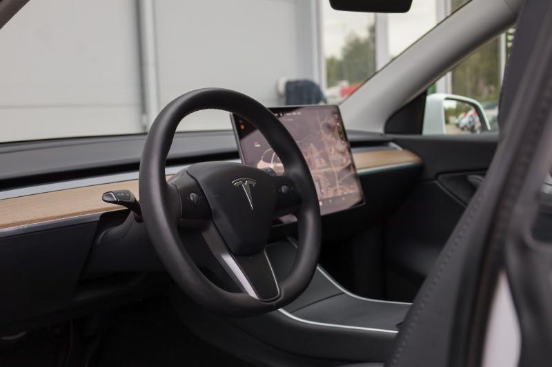 Tesla - Model Y - pic8