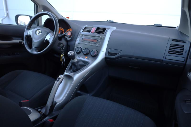 Toyota - Auris - pic5