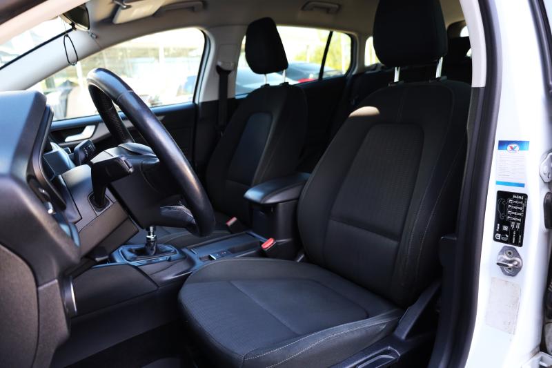 Ford - Focus - pic10