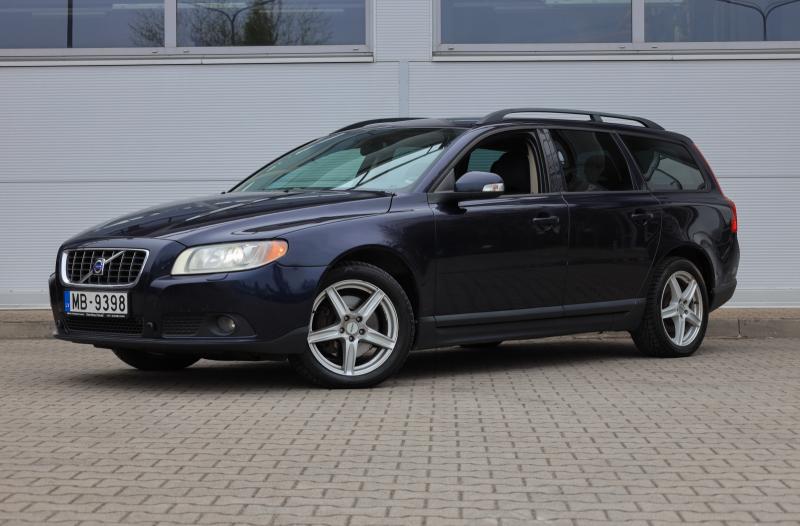 Volvo - V70 - pic1