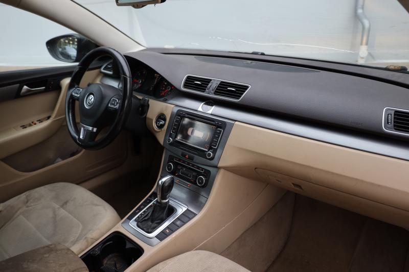 Volkswagen - Passat - pic14