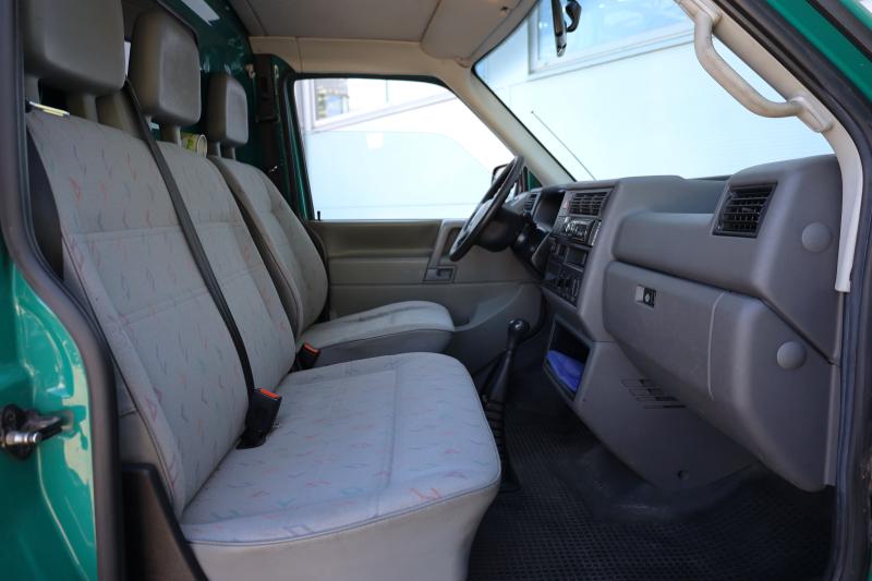 Volkswagen - Transporter - pic9