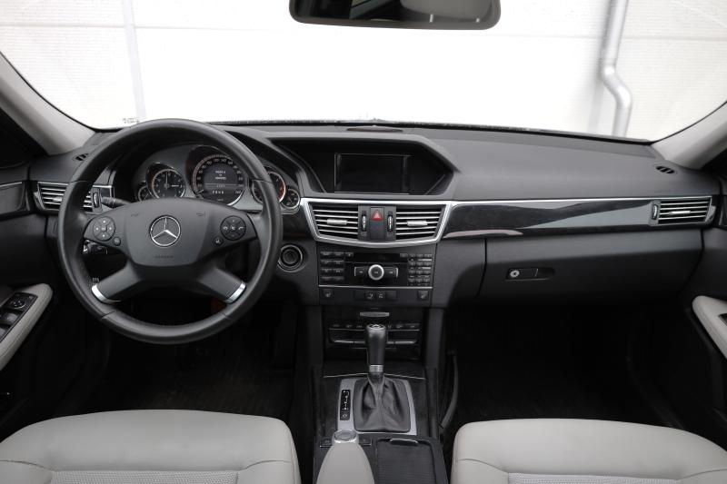 Mercedes-Benz - E200 - pic7