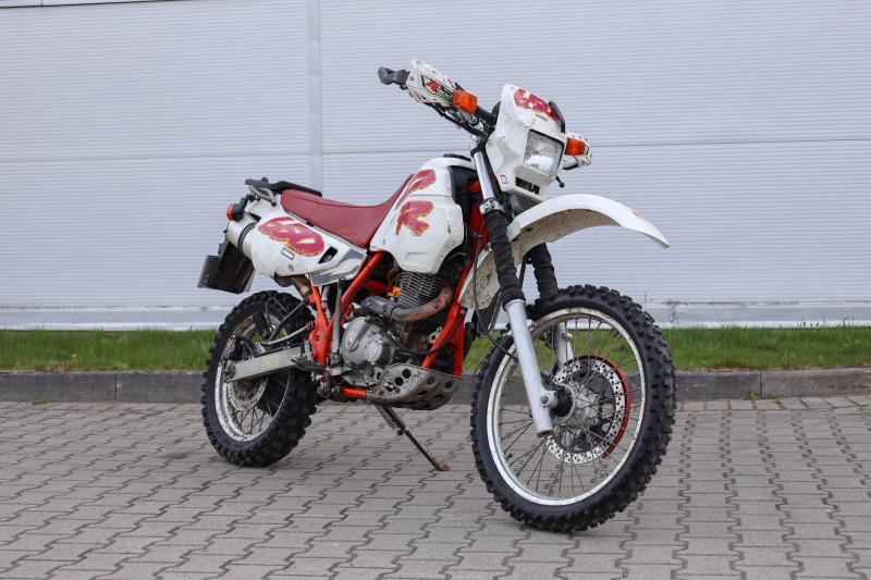 Suzuki - DR - pic3