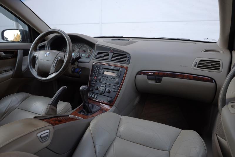 Volvo - V70 - pic10