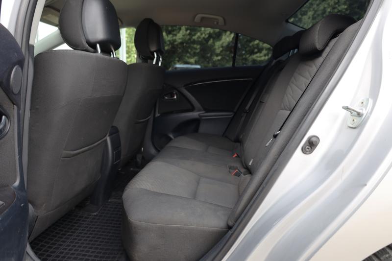 Toyota - Avensis - pic11