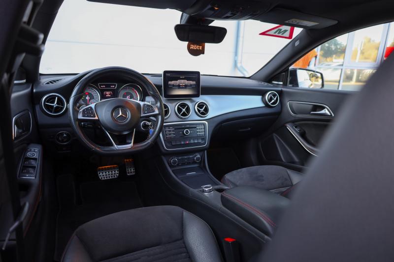 Mercedes-Benz - CLA200 - pic15