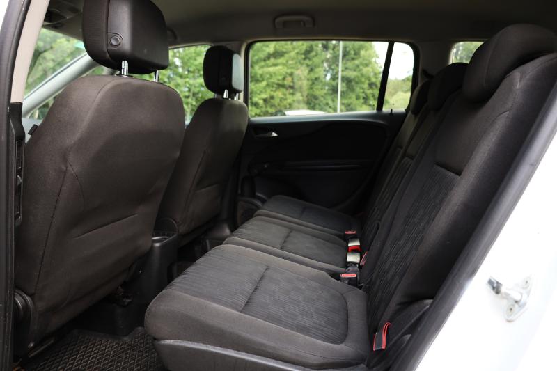 Opel - Zafira - pic11