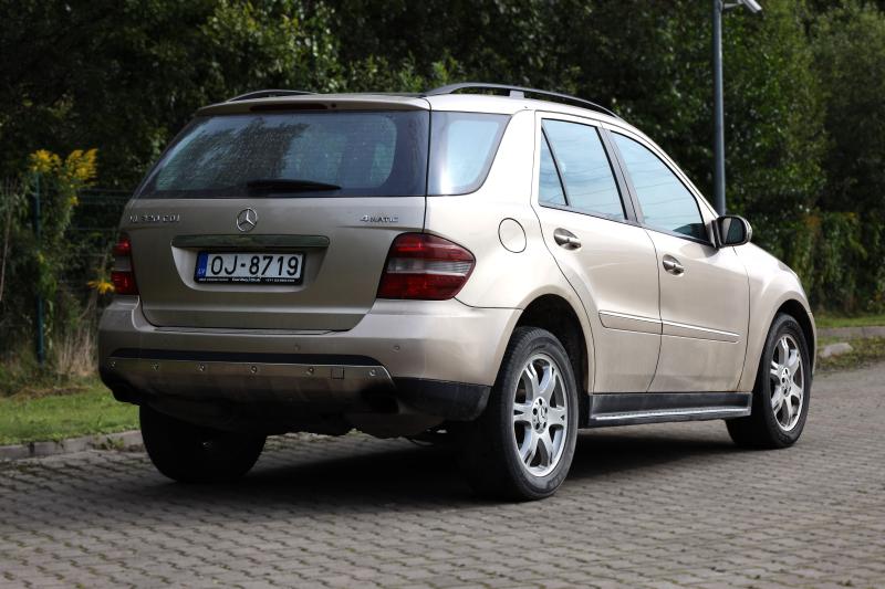 Mercedes-Benz - ML320 - pic3