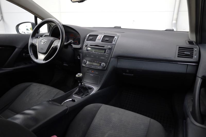 Toyota - Avensis - pic9